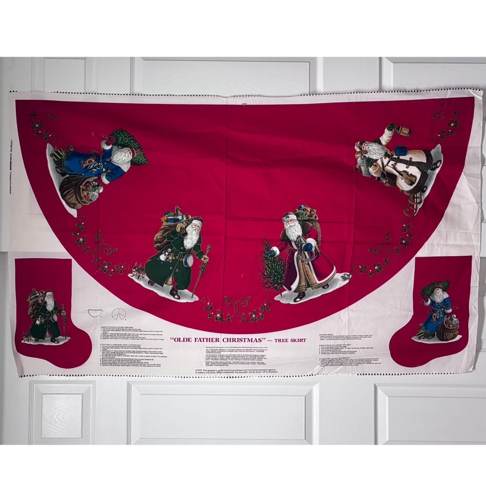 Vintage Sewing Fabric Panel, "OLDE FATHER CHRISTMAS" - TREE SKIRT